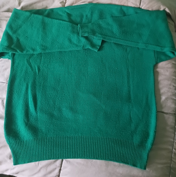 Irish Sweater - Picture 2 of 7